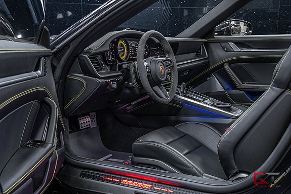 Porsche 911 Turbo S 11 of 27