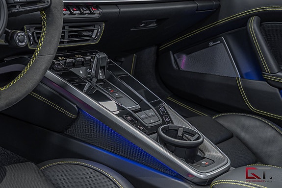 Porsche 911 Turbo S 20 of 27
