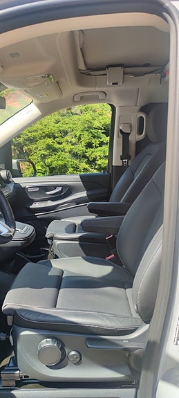 Mercedes-Benz V300 7 of 17