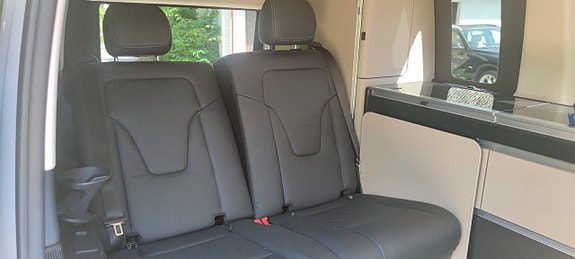 Mercedes-Benz V300 15 of 17