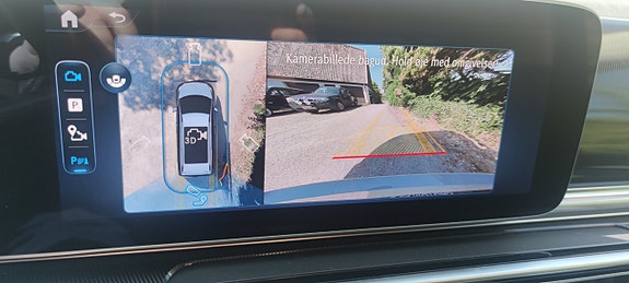 Mercedes-Benz V300 9 of 17