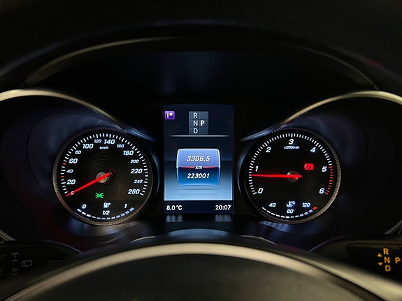 Mercedes-Benz GLC220 d 21 of 26