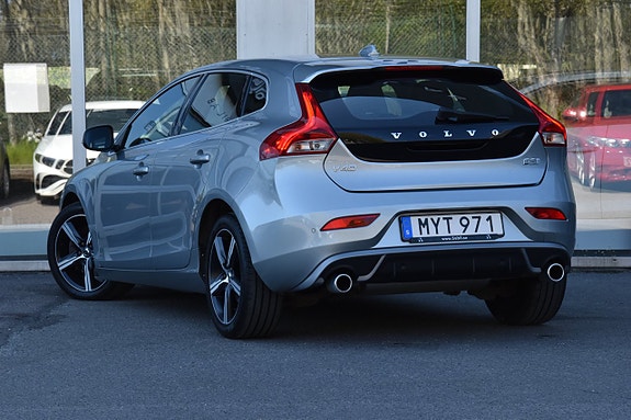 Volvo V40 5 of 5