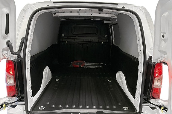 Peugeot e-Partner 13 of 19