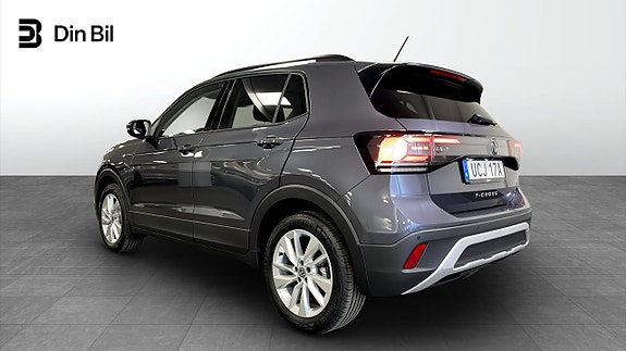 Volkswagen T-Cross 3 of 13