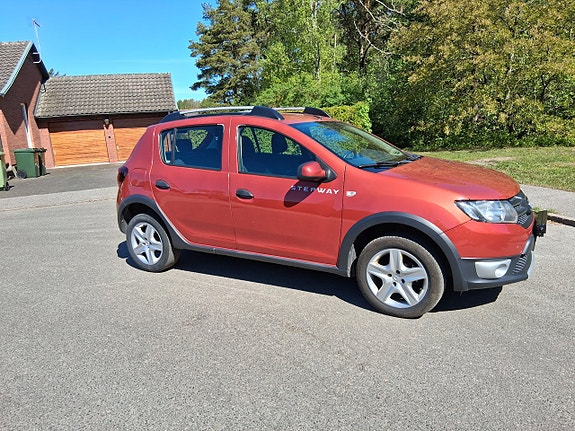 Dacia Sandero Stepway 2 of 5