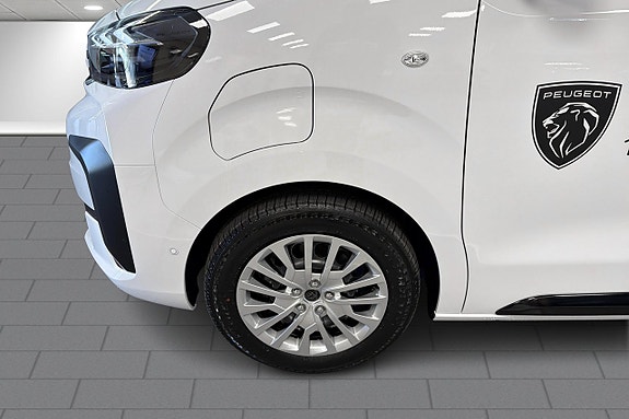 Peugeot e-Expert 9 of 19