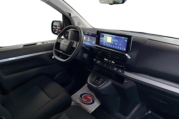 Peugeot e-Expert 12 of 19