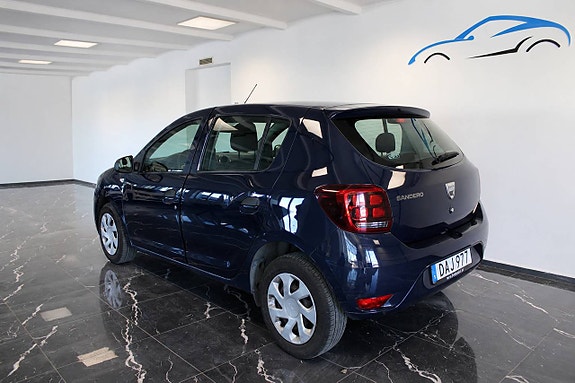 Dacia Sandero 4 of 5