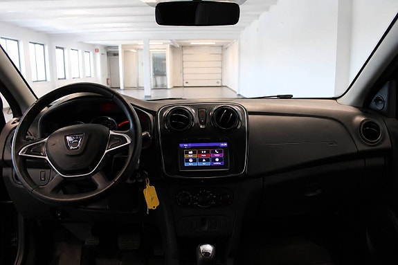 Dacia Sandero 10 of 16