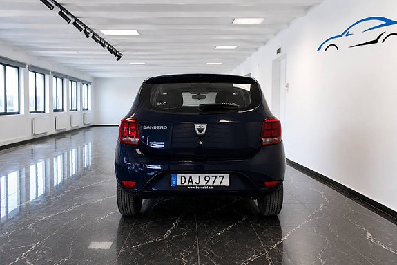 Dacia Sandero 8 of 16