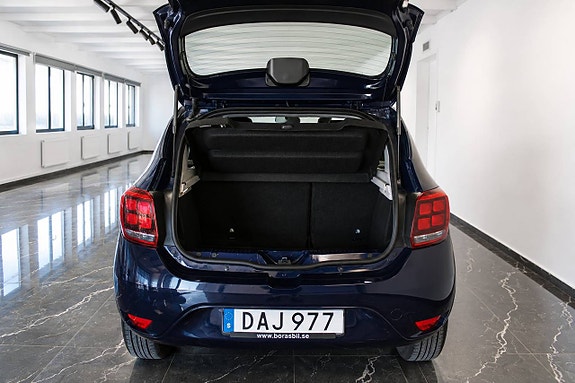 Dacia Sandero 9 of 16