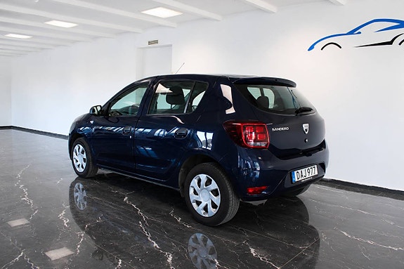 Dacia Sandero 7 of 16