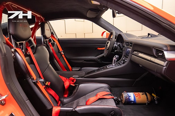 Porsche 911 GT3 RS 16 of 27