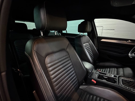 Volkswagen Passat Alltrack 25 of 29