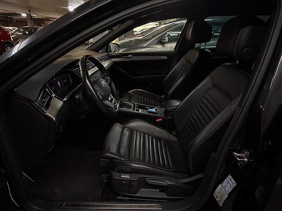 Volkswagen Passat Alltrack 15 of 29
