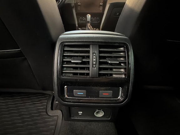 Volkswagen Passat Alltrack 13 of 29