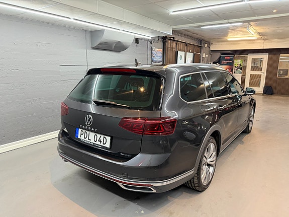 Volkswagen Passat Alltrack 5 of 5