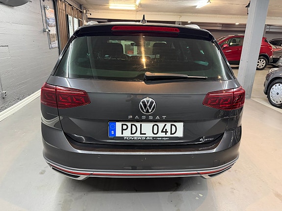 Volkswagen Passat Alltrack 6 of 29