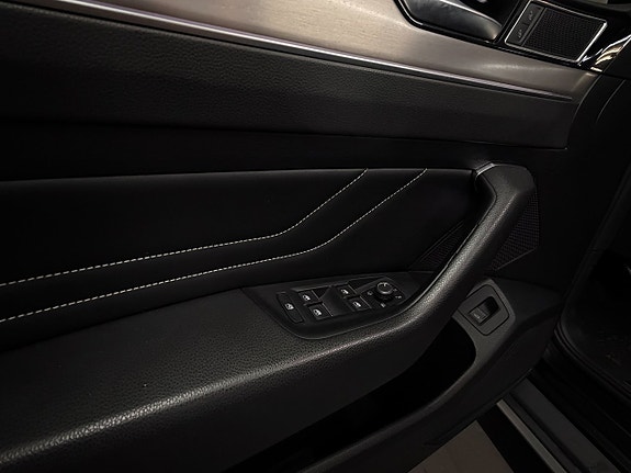 Volkswagen Passat Alltrack 16 of 29