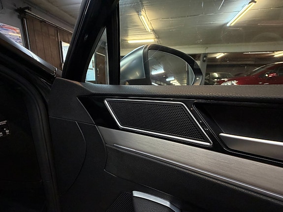 Volkswagen Passat Alltrack 27 of 29
