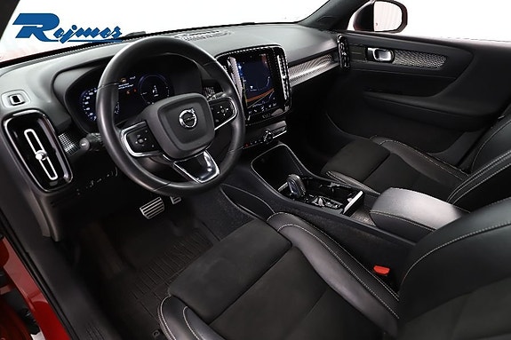 Volvo XC40 5 of 30