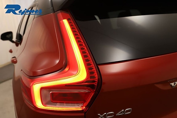 Volvo XC40 19 of 30