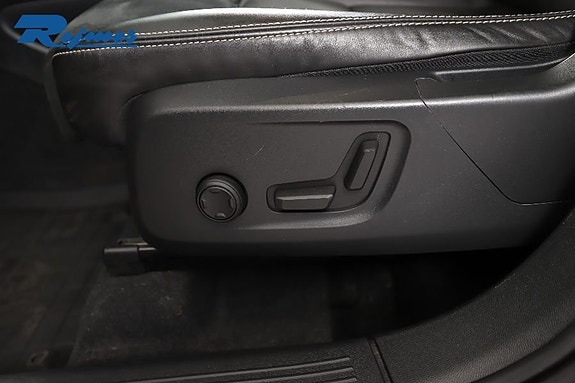 Volvo XC40 6 of 30