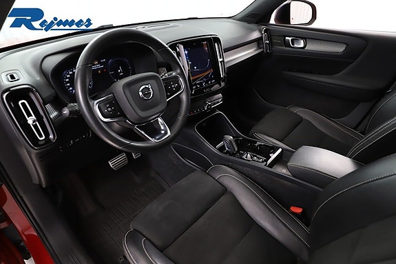Volvo XC40 5 of 5