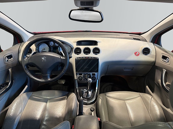 Peugeot 308 9 of 15