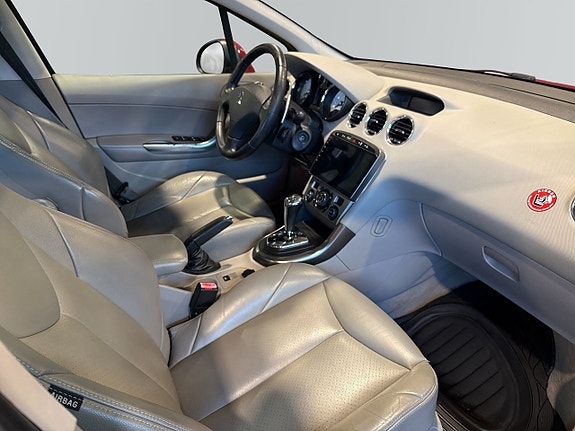 Peugeot 308 10 of 15