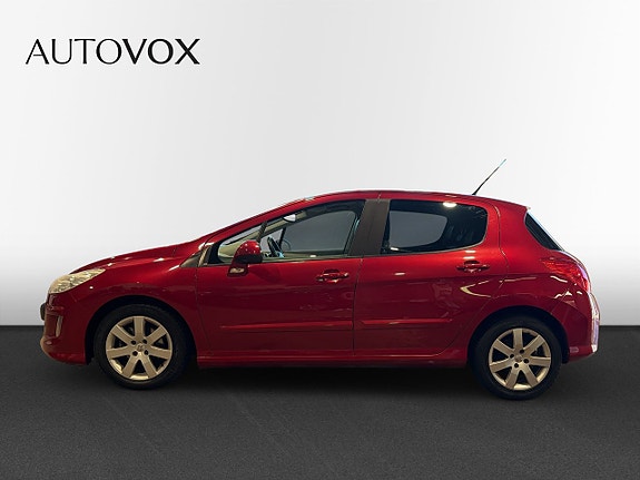 Peugeot 308 2 of 5