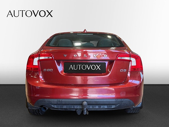 Volvo S60 4 of 5