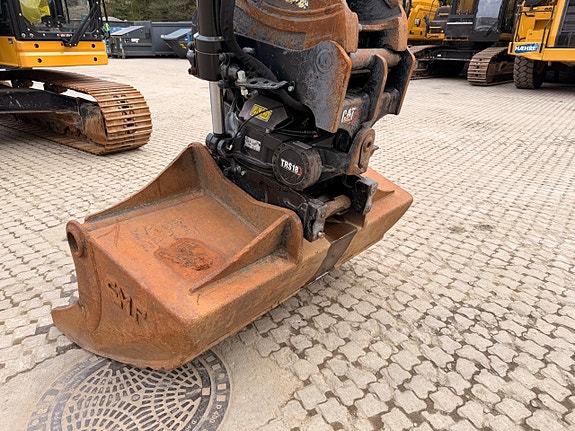 Caterpillar 325 07B Next Gen 14 of 30
