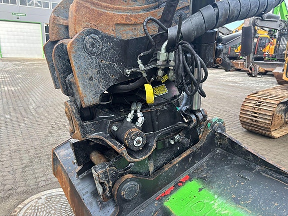 Caterpillar 325 07B Next Gen 16 of 30