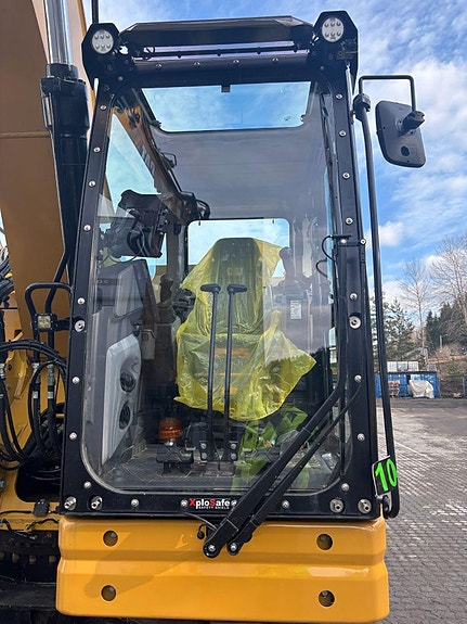 Caterpillar 325 07B Next Gen 12 of 30