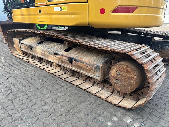 Caterpillar 325 07B Next Gen 28 of 30
