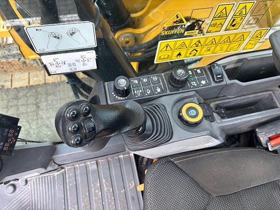 Caterpillar 325 07B Next Gen 8 of 30