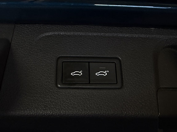 Volkswagen Passat 7 of 27