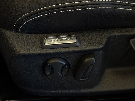 Volkswagen Passat 27 of 27