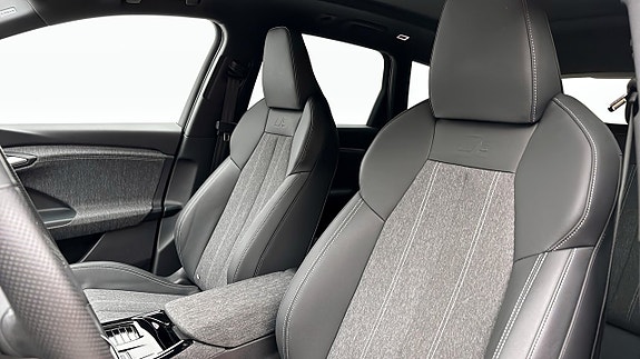 Audi Q6 e-tron 10 of 19