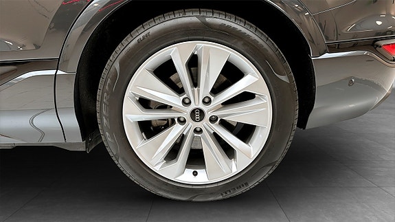 Audi Q6 e-tron 6 of 19