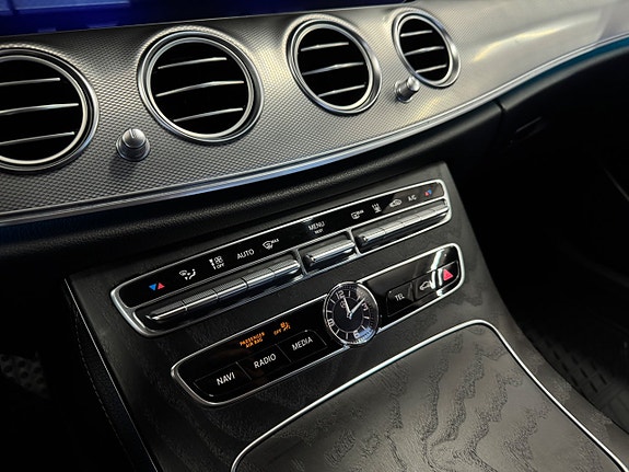 Mercedes-Benz E220 d 16 of 25