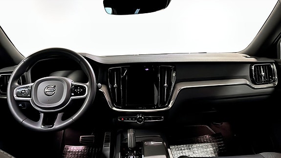 Volvo S60 4 of 5