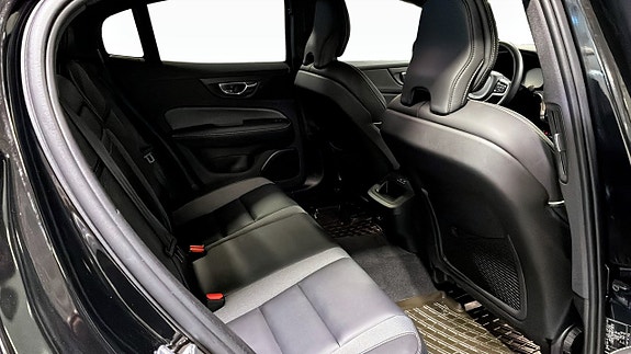 Volvo S60 5 of 5