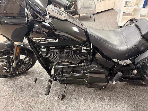 Harley-Davidson Sportglide Harley Davidson Sportglide Kanonfin 8 of 10