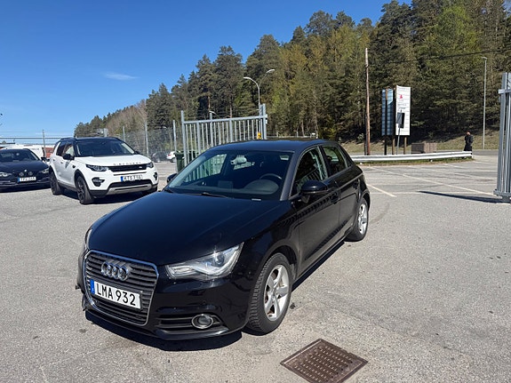 Audi A1 2 of 5