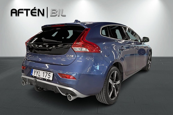 Volvo V40 10 of 30