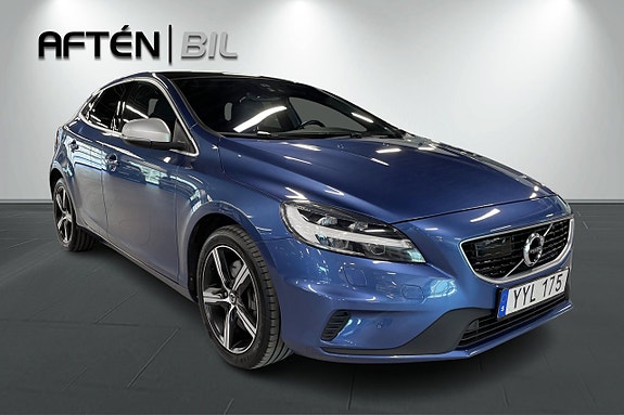 Volvo V40 4 of 30