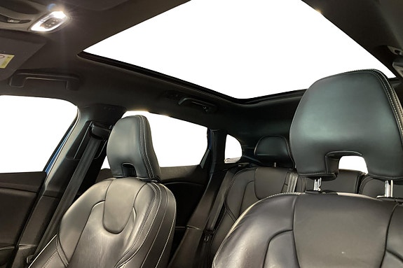Volvo V40 26 of 30